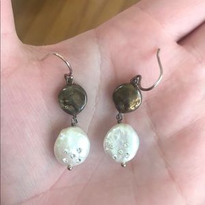 Silpada Jewelry - White and Gray Pearl Silpada Drop Earrings Silpada Jewelry - White and Gray Pearl Silpada Drop Earrings
